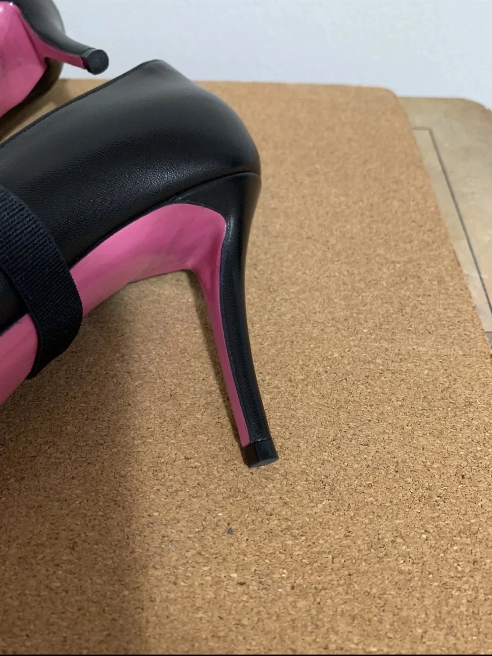 Gucci Black Leather Crystal Heart Mary Jane Pumps